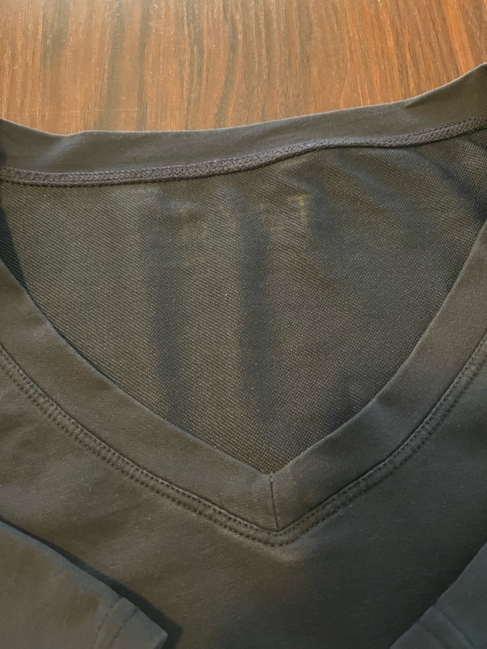 Men’s navy V-Neck Short Sleeve shirt - Picture 3 of 3